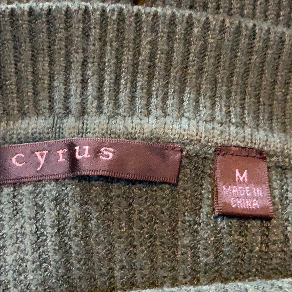 Cyrus Sweater - Picture 6 of 7